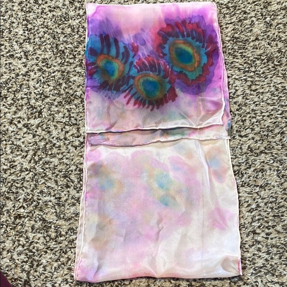 Elegant Multicolor Silk Scarf - Picture 5 of 6